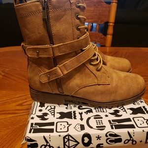 Ladies Brown Boots
